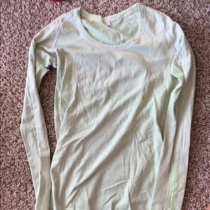 Lululemon workout long sleeve